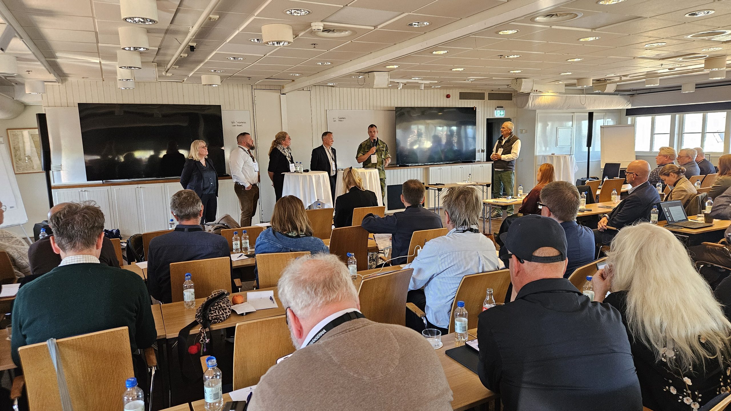 Panel vid Gränsregionalt Forum 2026 i Sandhamn.